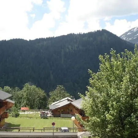 3 Pieces, 6 Pers, Animaux Admis, Parking * Châtel